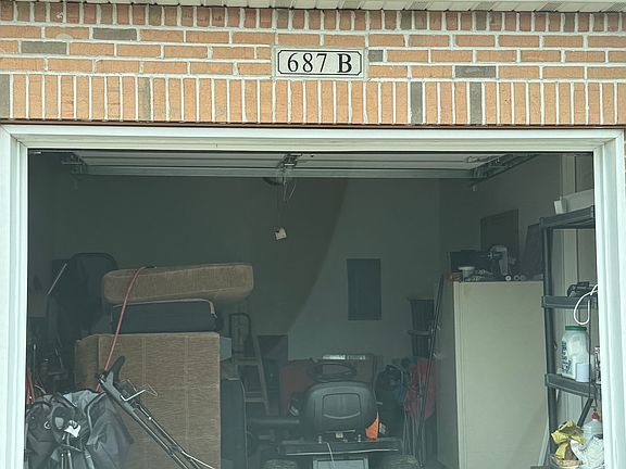 3rd image of 687 Dearborn Rd