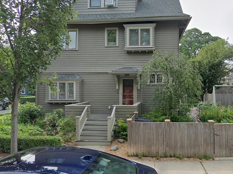 Exclusive-use entry and porch