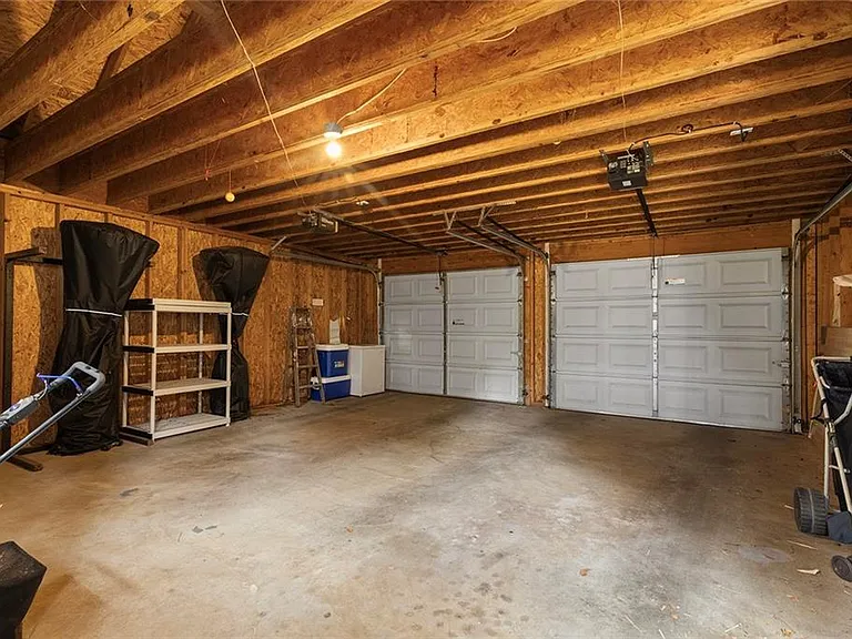 120 Park Pl — Photo 31