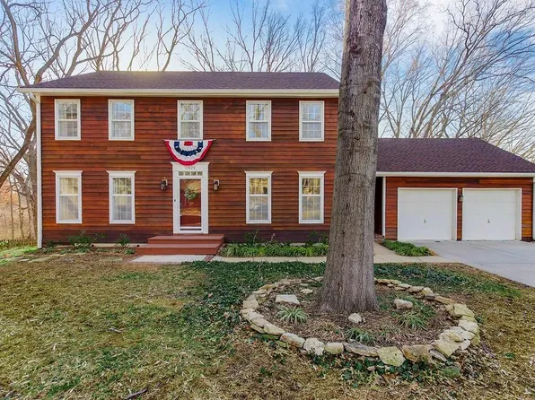11823 Rosehill Rd, Overland Park, KS 66210