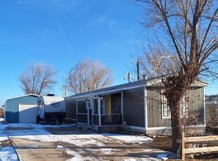 210 Gun St, Minidoka, ID 83350