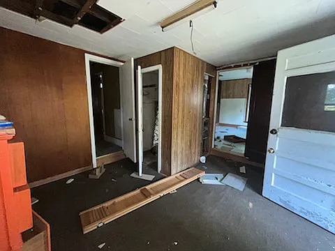 1009 Ernest St — Photo 13