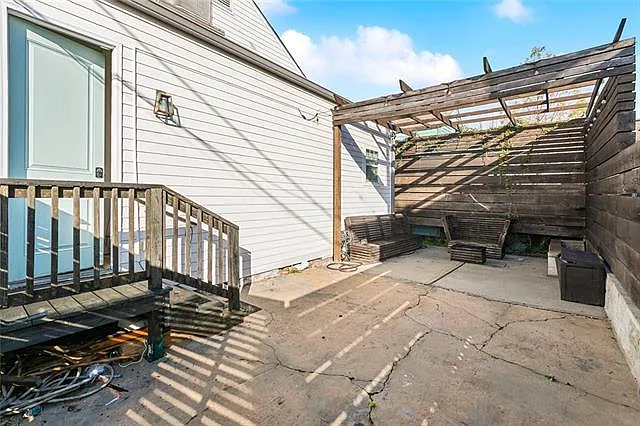 1201 Marigny St — Photo 15