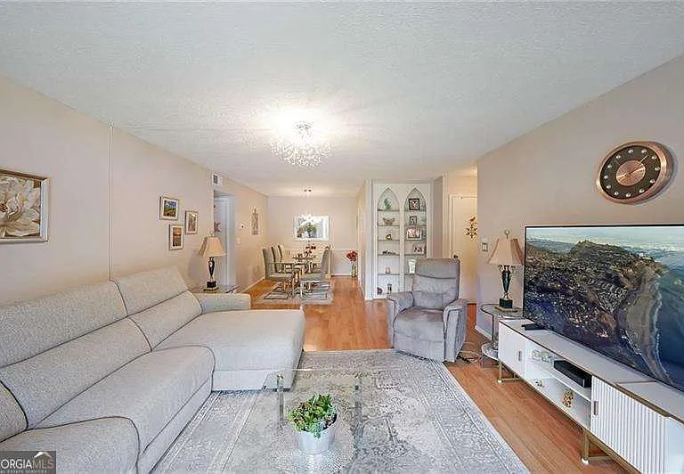 6851 Roswell Rd #O3 — Photo 10
