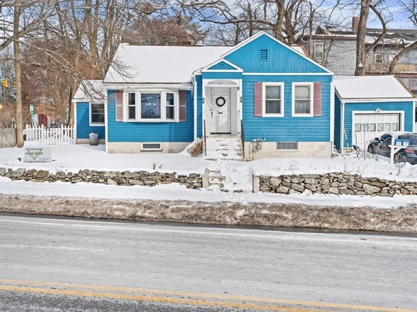 75 Hampshire St, Methuen, MA 01844