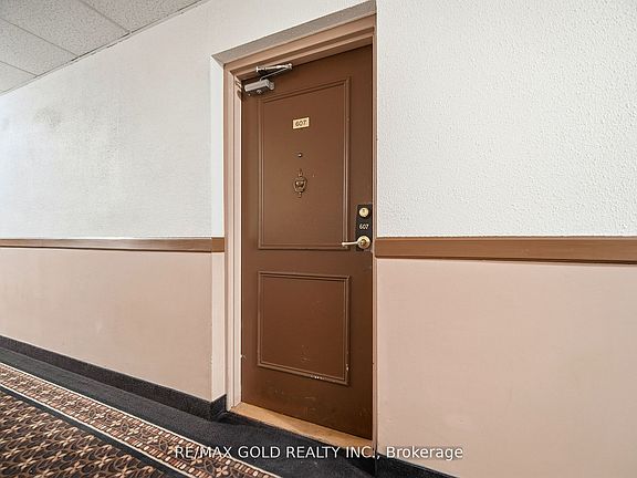 4th image of 3533 Derry Rd E #607