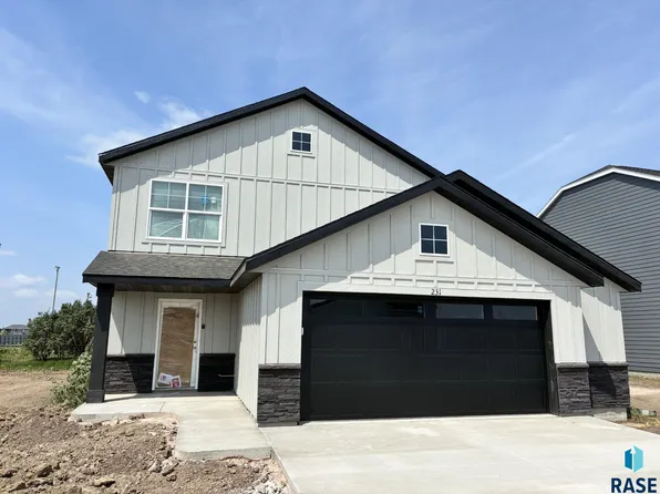 231 Thelma Ave, Harrisburg, SD 57032