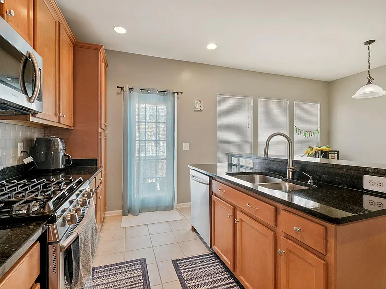25480 Potomac Twain Ter — Photo 10