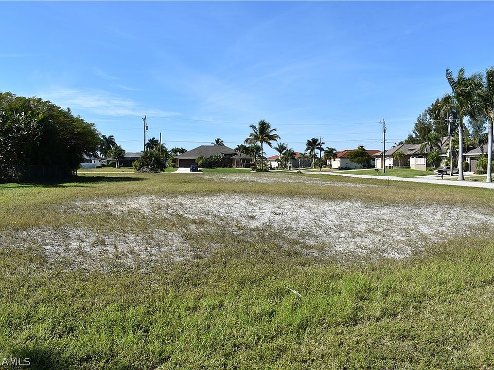 1st image of 2704 SW 30th Ter