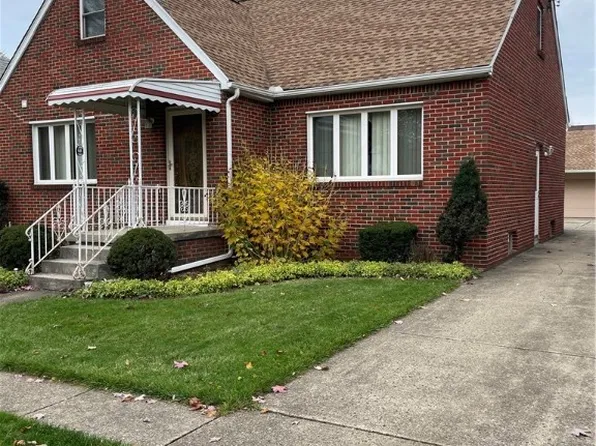 58 Wiesner Rd, Lackawanna, NY 14218