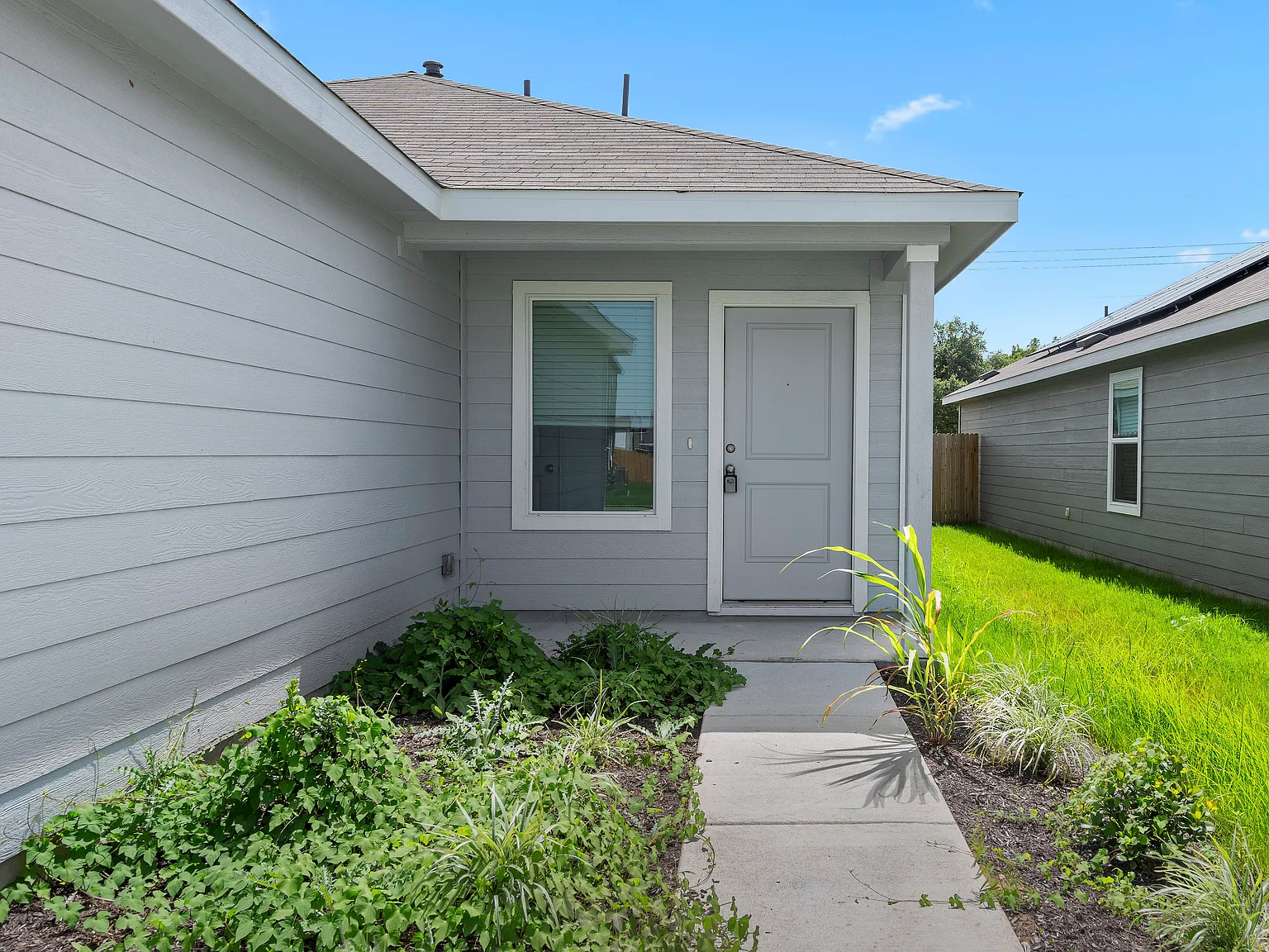 3 bed, 1411 sqft, $1,729 — Photo 4