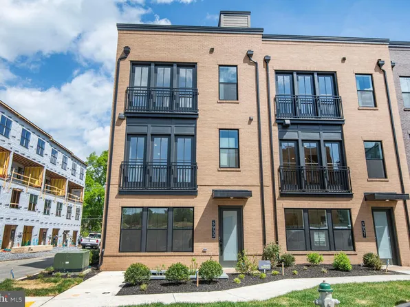 5933 Stonehenge Pl, North Bethesda, MD 20852