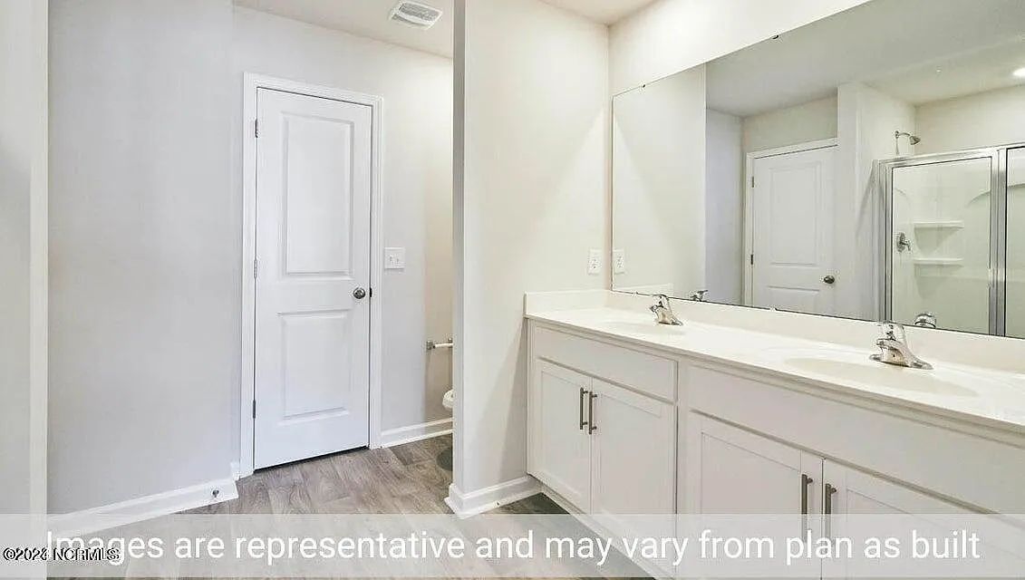 3 bed, 2.5 bath, 1429 sqft, $1,600 — Photo 2