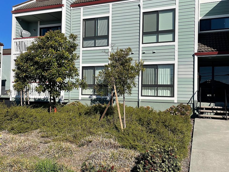 1st image of 467 Kelly Ave #B