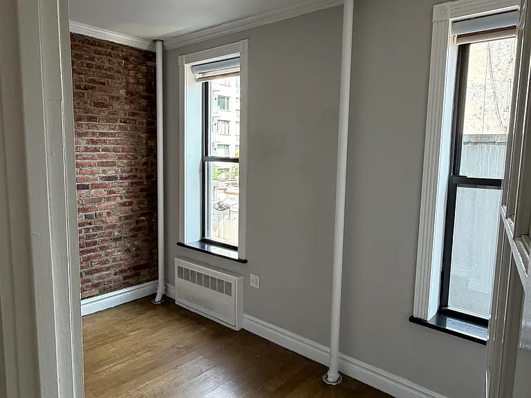 200 Stanton St #4 — Photo 4
