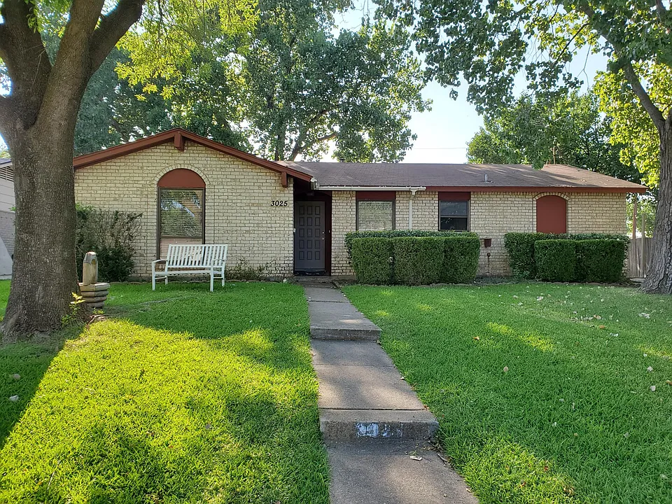 3025 Lambert Dr