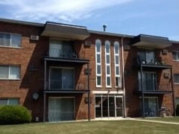 5727 W 128th St #6, Crestwood, IL 60445