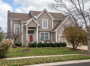 10103 Sunset Dr, Lenexa, KS 66220
