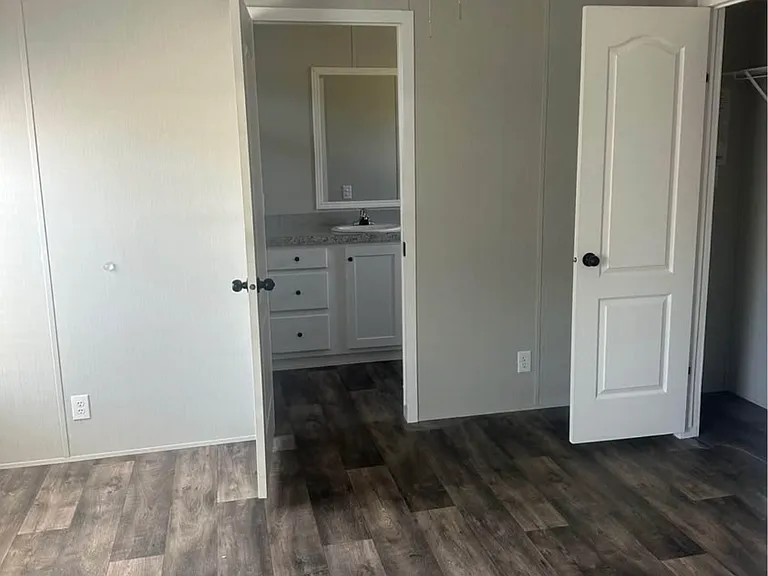 41 Charlotte Ln — Photo 8