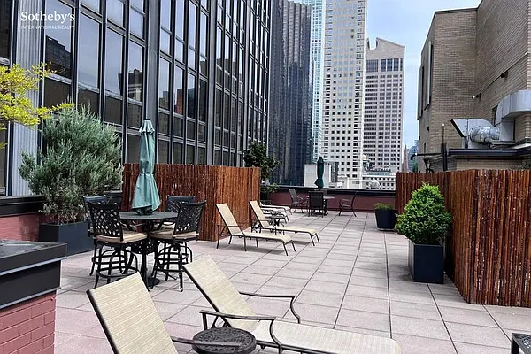 Rented by Sotheby's International Realty | media 20