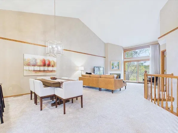 16407 Grenwich Ter, Eden Prairie, MN 55346