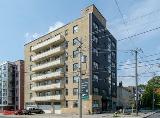 700 Kingston Rd, Toronto, ON M4E 1R4