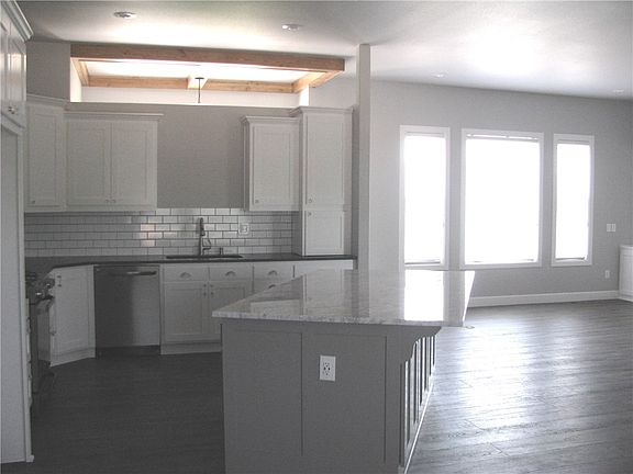 2nd image of 3501 Creekstone Cv