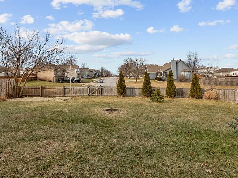 1600 NE Harvest Ln — Photo 39