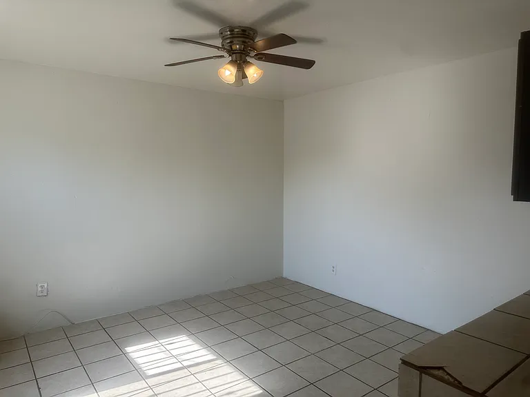 19 E Aviation Dr #A — Photo 4