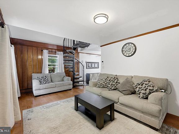 4th image of 801 E Penn Pines Blvd