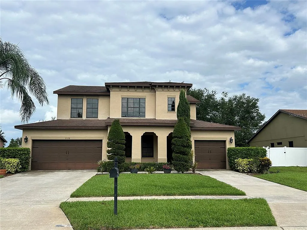 4 bed, 3.5 bath, 3637 sqft, $3,450 — Photo 1