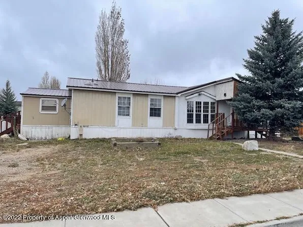 952 Sequoia Ave, Craig, CO 81625