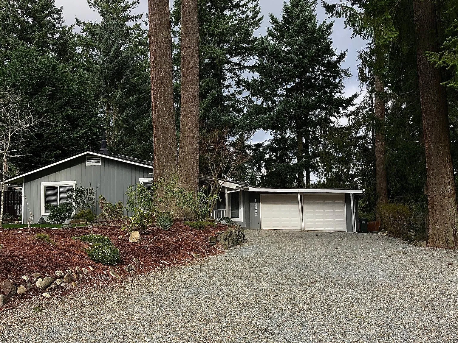3 bed, 1211 sqft, $2,850 — Photo 2