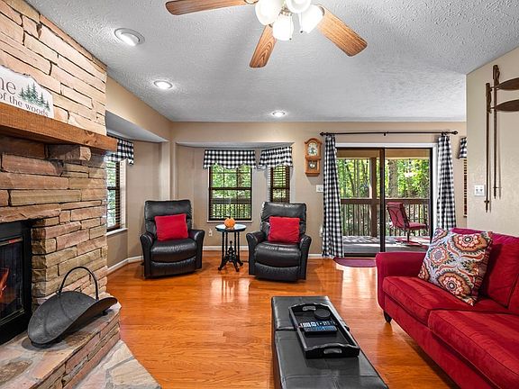 5th image of 2116 Luzerne Dr