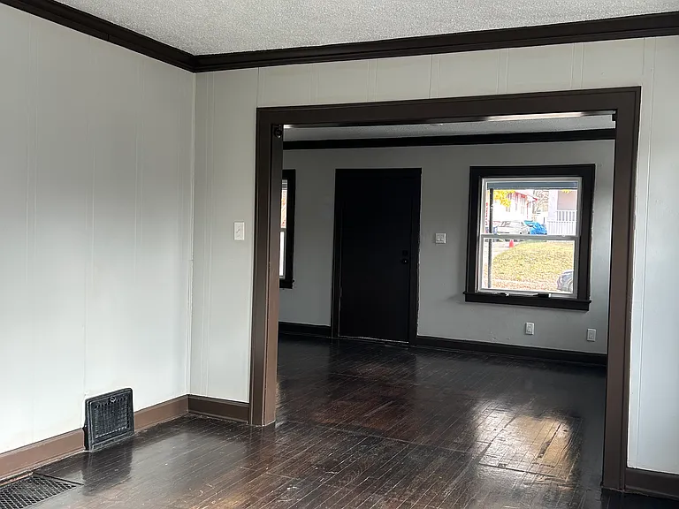 6632 Brooklyn Ave — Photo 5