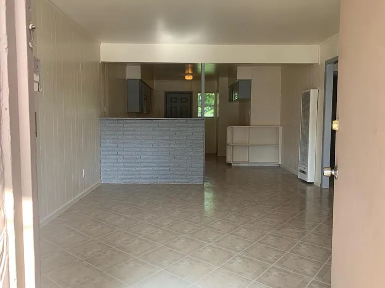 5440 Makeig St — Photo 10