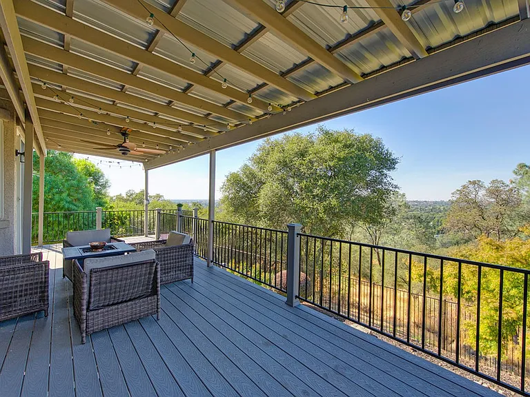 7029 Pembroke Way — Photo 98
