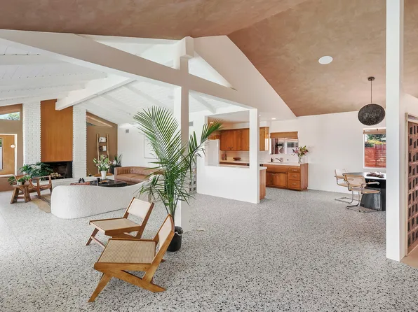 4260 S Cloverdale Ave, Los Angeles, CA 90008