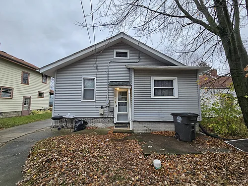 2125 Cass St Photo 1