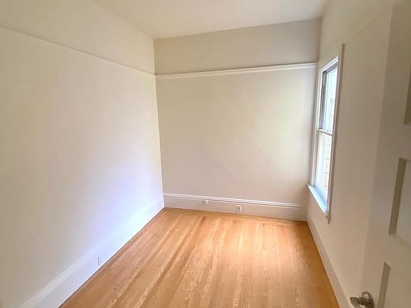 3rd image of 2924 Pierce St #2924