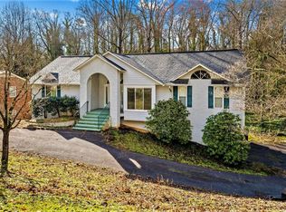 1067 18th Ave NW, Hickory, NC 28601