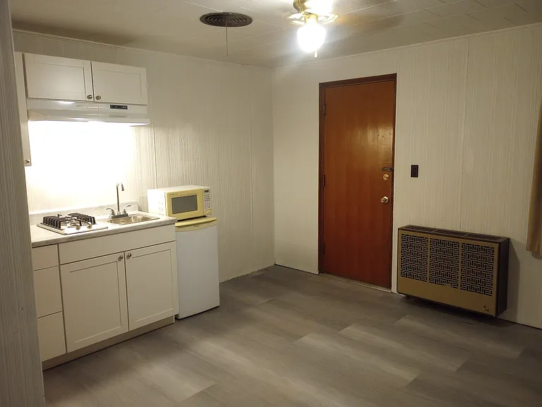 109 6th Ave #5 — Photo 1