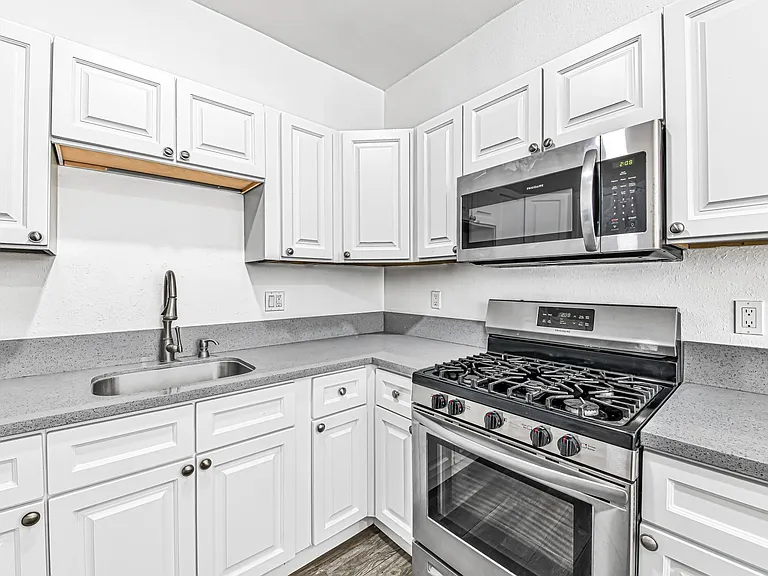 1503 S. Shenandoah St. — Photo 15