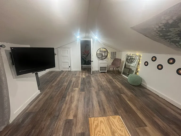 522 Shore Dr — Photo 2