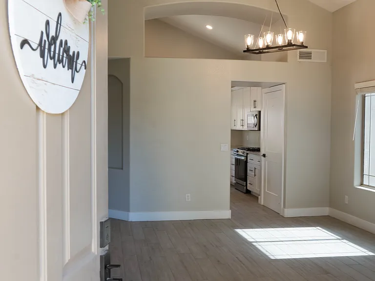 3538 E Park Ave — Photo 2