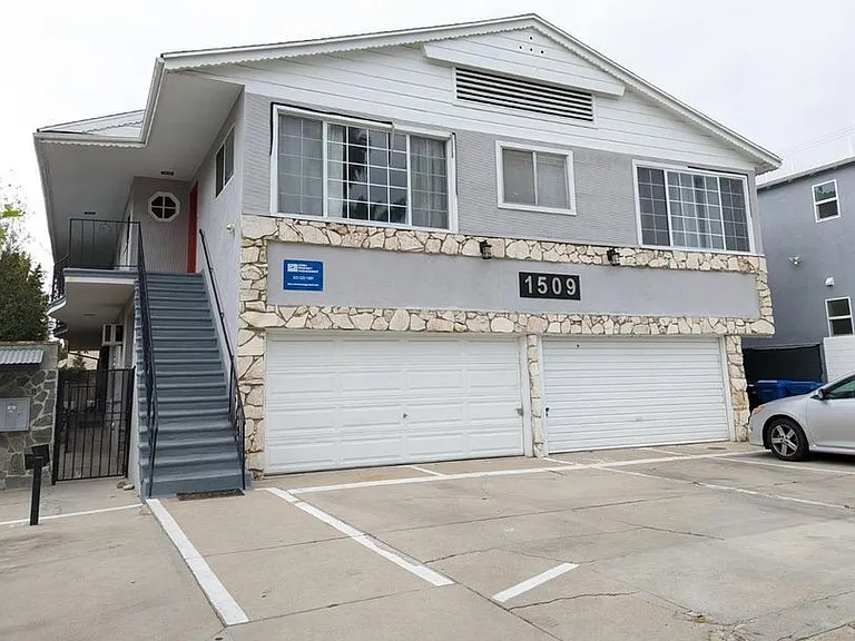 1509 S Orange Grove Ave #7 — Photo 4