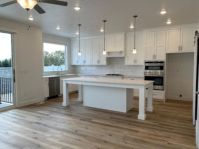 5384 W Chert Ln — Photo 4