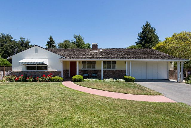 1st image of 1111 Briarwood Ct