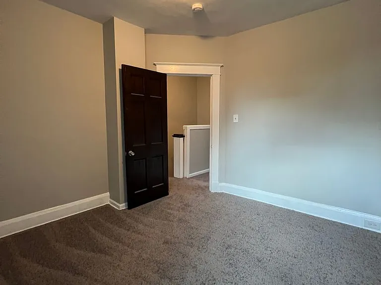 1329 Homestead St — Photo 17