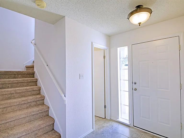 8800 Peppergrass Cv — Photo 7